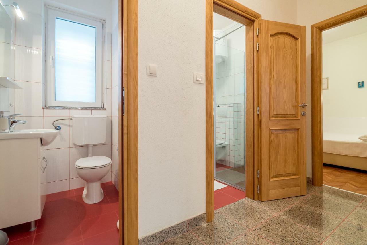 Adam Apartments Stobreč Buitenkant foto