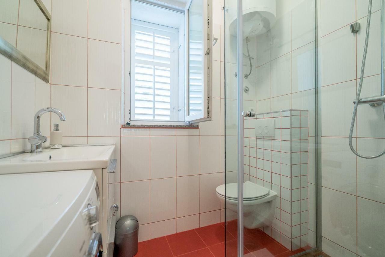 Adam Apartments Stobreč Buitenkant foto